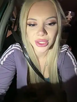 AlyssaFoxx_'s cam snapshot