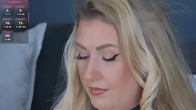 OndinaNoire live sex cam