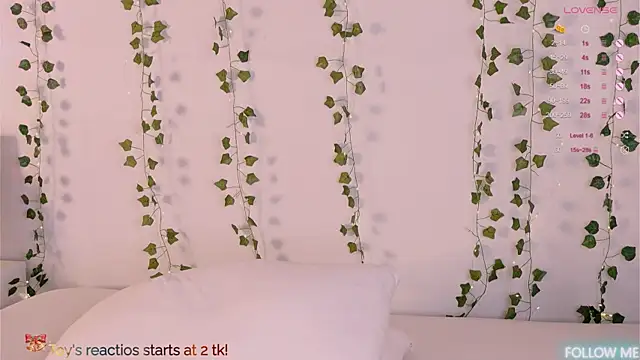 CarlyMilton live sex cam