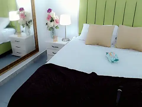 charlotte1_sweet live sex cam