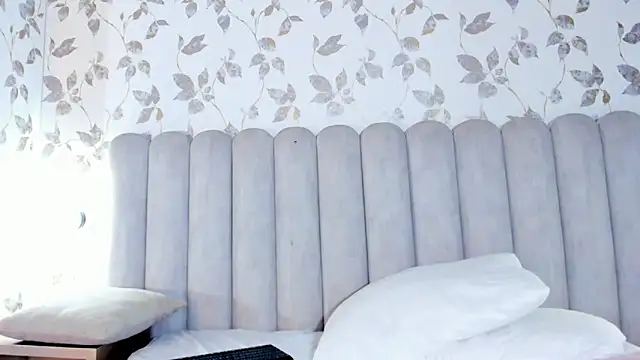 Lizz_Bunny's cam snapshot