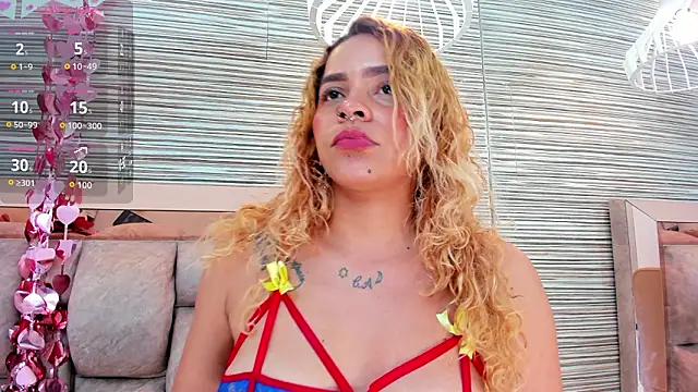 rossy_roose's cam snapshot