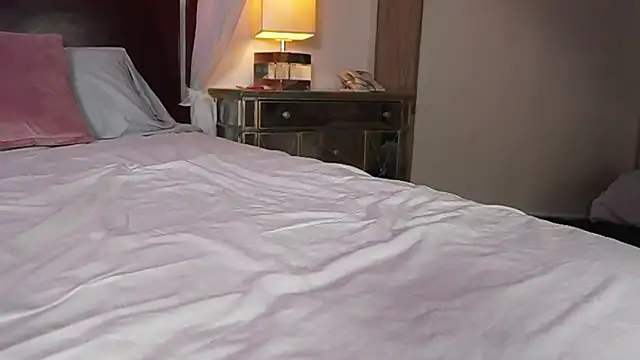 Katyerave live sex cam