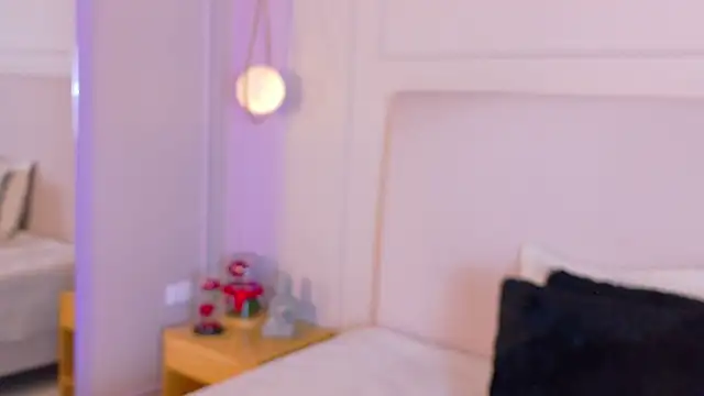 OlayaCooper live sex cam