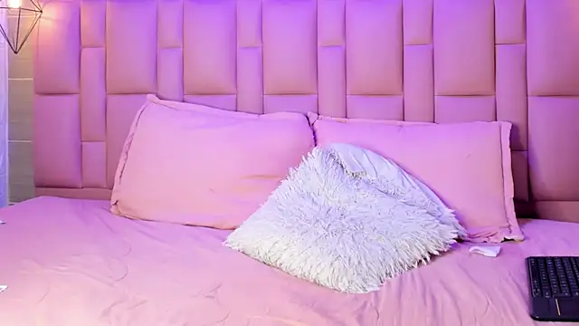 Naomi-Thompson's cam snapshot