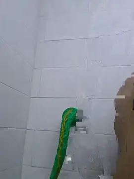 gurlnips live sex cam