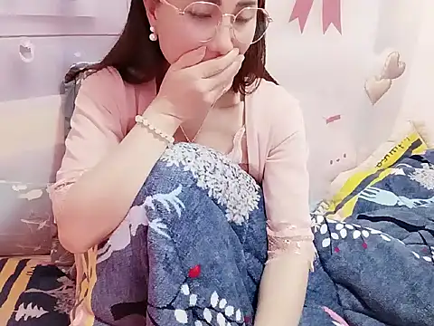 Hello-Kitty001's cam snapshot