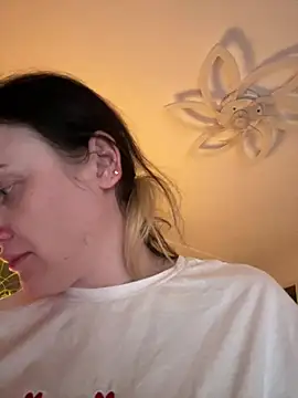 TomilaSi's cam snapshot