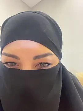 Amberonee31's cam snapshot