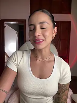 Ale_Lewis live sex cam