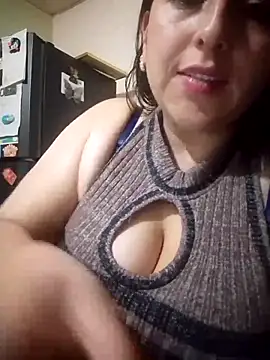 Valeria_montana_'s cam snapshot