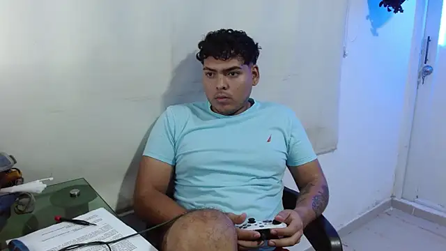 badboyhot010's cam snapshot