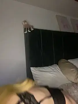 lily_rosexx's cam snapshot