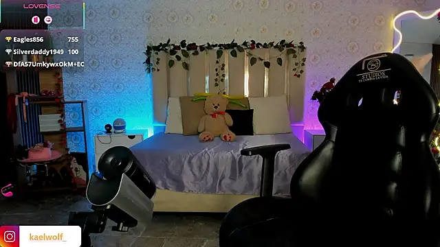 kaelwolf_tay's cam snapshot