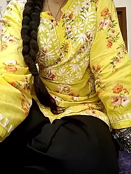 Pallavi_36's cam snapshot