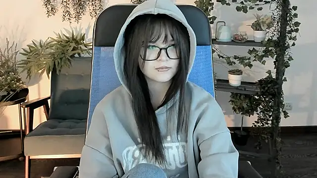 Elainebeness's cam snapshot