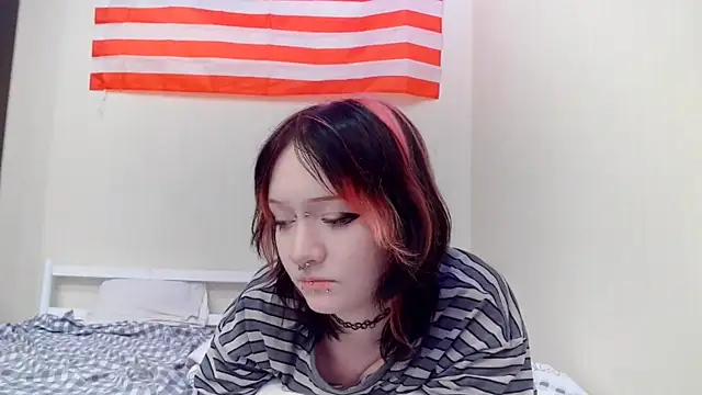 Shine_Luna's cam snapshot