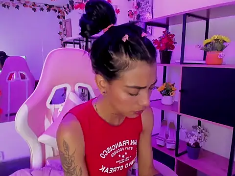 KarlaSlutSkinny__'s cam snapshot