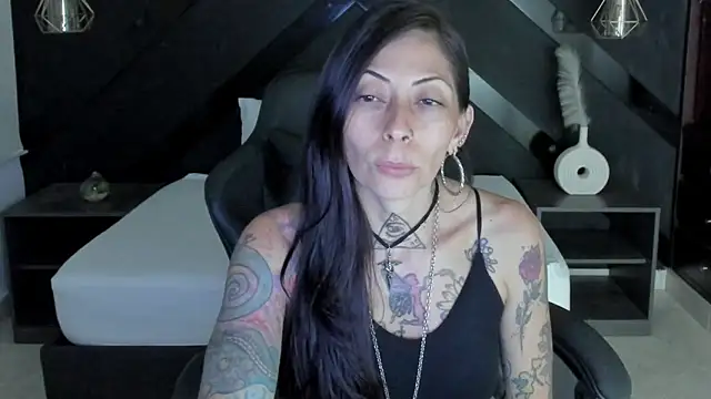 dark_gotica's cam snapshot