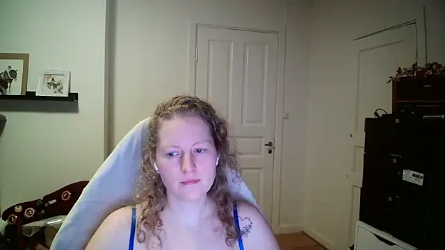 Girlnina-1995's cam snapshot