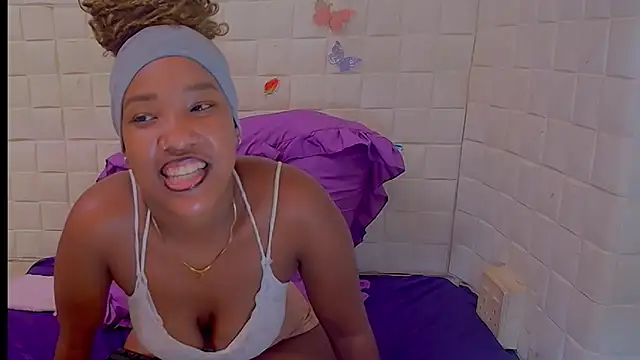 EroticSexyPrada's cam snapshot