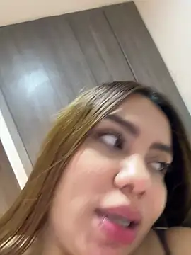 valeria2019hot live sex cam