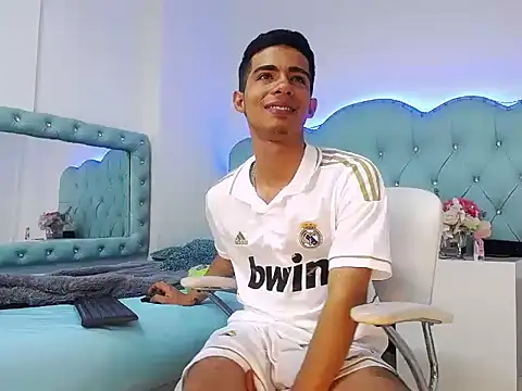 Apolo_Richards's cam snapshot