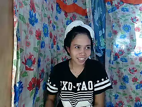 PinaySkinnyGirl live sex cam