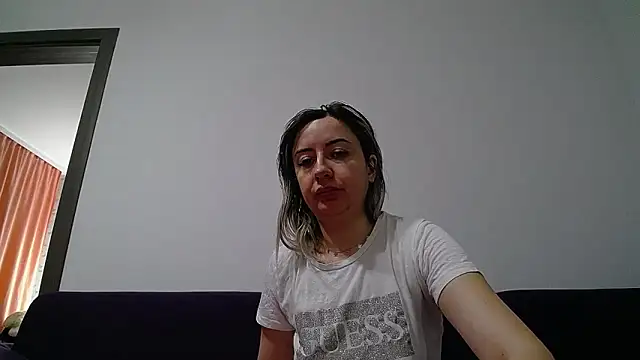 Julianna68 live sex cam