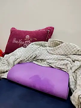 Lyly_suri07's cam snapshot