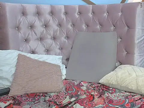 Bella_Ferrera's cam snapshot