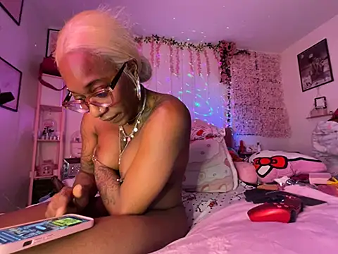 VixenCapri's cam snapshot