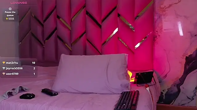 daddyissuesss_'s cam snapshot