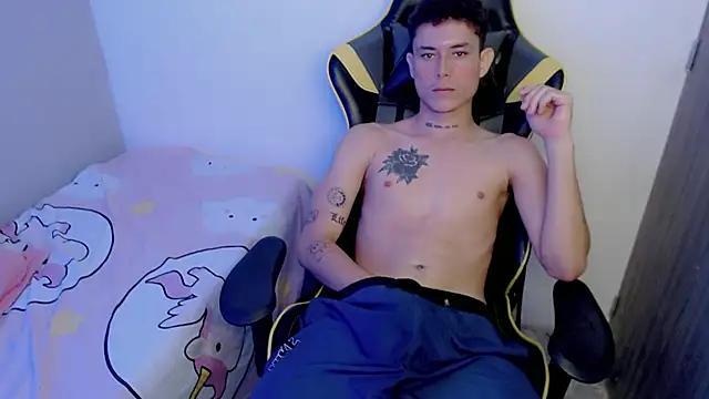 Yuztin_'s cam snapshot