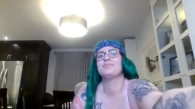 DaisyBlake's cam snapshot