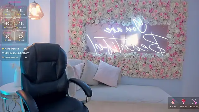 MorganHicks live sex cam