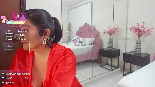 kiraGeiner live sex cam