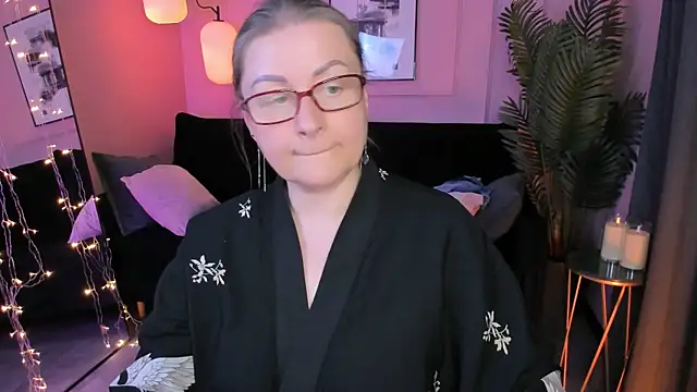 AlexandraKind's cam snapshot