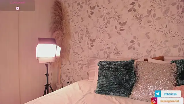 HannaSexTime live sex cam