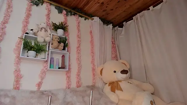 Idara_Rosse's cam snapshot