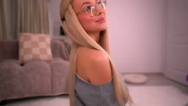 KylieJoyce live sex cam