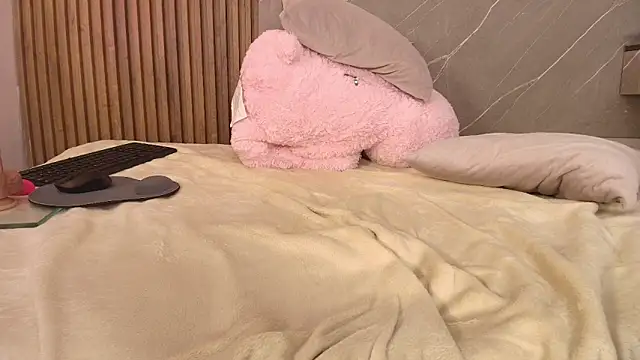 biancaa_18's cam snapshot