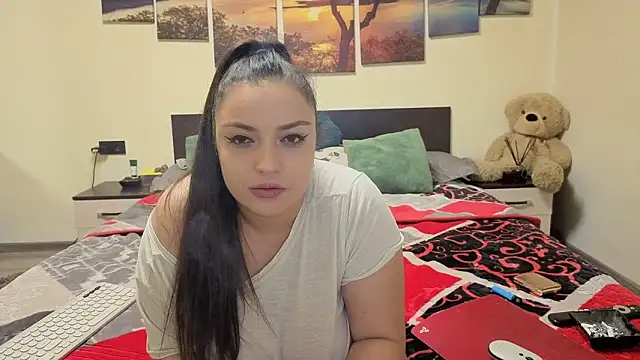 adelline's cam snapshot