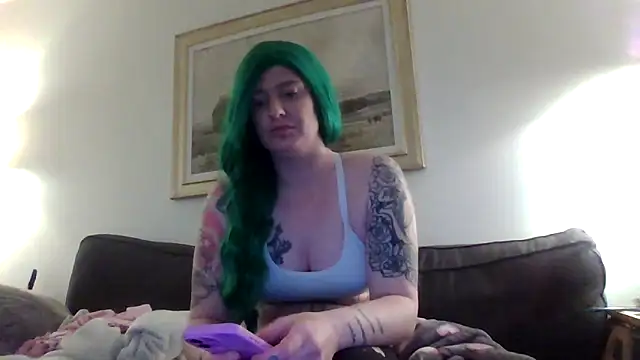 DaisyBlake's cam snapshot