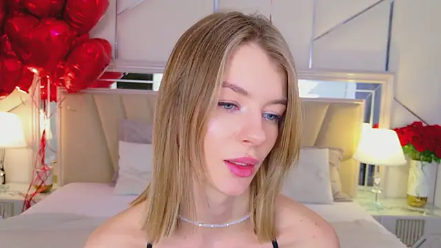 MeganMour live sex cam