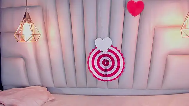 IrinaVoshh_'s cam snapshot