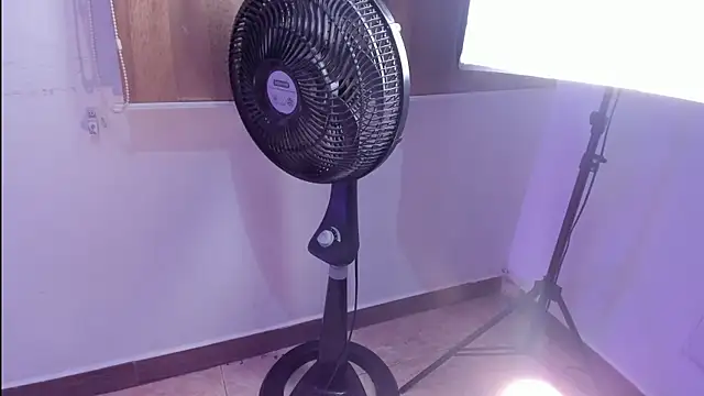 TessaMonroee's cam snapshot