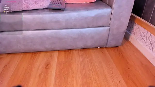 Hannah--Moon's cam snapshot