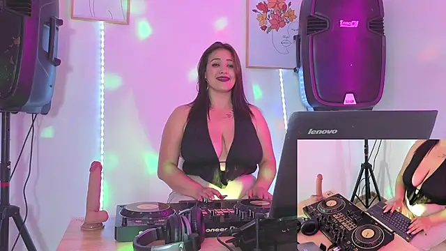 ReginaRosetti's cam snapshot