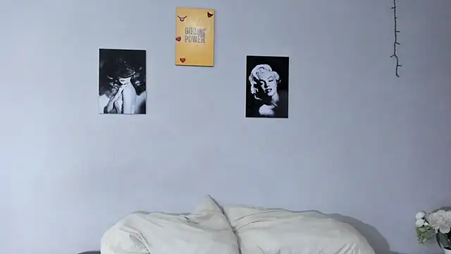 sexynova_93's cam snapshot